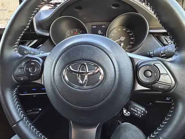 トヨタ Ｃ－ＨＲ S－T GRスポーツ 京都府 2020(令2)年 1.5万km ホワイトパールクリスタルシャイン  ワンオーナー/ 純正ディスプレイオーディオ/　・ナビ機能/　・BTオーディオ/　・AM/FM/　・全方位カメラ/ ハーフレザーシート/　・前席シートヒーター/ トヨタセーフティセンス/　・衝突軽減ブレーキ/　・車線逸脱警報/　・BSM/　・標識認識/　・オートハイビーム/　・レーダークルーズコントロール/　・ブレーキホールド/ ドライブレコーダー/ Bin ETC/ レーダー/ 純正フロアマット/ LEDヘッドライト/ フォグライト/ 純正19インチアルミホイール