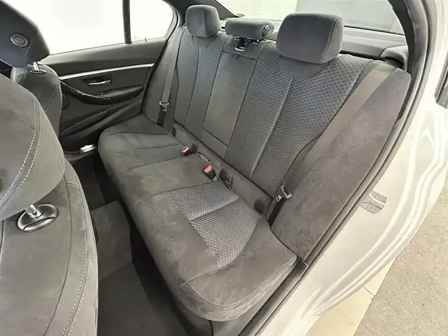 ＢＭＷ ３２０ｄ Mスポーツ 岡山県 2018(平30)年 3.2万km アルピンホワイトⅢ BMW純正iDrive/社外地デジ（フルセグ）/リアカメラ/BMWアシスタンス/エマージェンシーサービス/カスタマーインタラクション/シートヒーター/パドルシフト/パーキングベンチレーション/ACC/スピードリミッター/インテリアライト/ドラレコ（F）/インテリジェントセーフティー/・衝突警告/・歩行者警告/・車線逸脱警告/・車線変更警告/オートライト/オートワイパー/フォグライト/ミラー一体型ETC/SOSコール/フットオープナー/PDC（F/R）/ポプラウッドトリム
