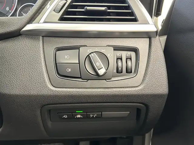 ＢＭＷ ３２０ｄ Mスポーツ 岡山県 2018(平30)年 3.2万km アルピンホワイトⅢ BMW純正iDrive/社外地デジ（フルセグ）/リアカメラ/BMWアシスタンス/エマージェンシーサービス/カスタマーインタラクション/シートヒーター/パドルシフト/パーキングベンチレーション/ACC/スピードリミッター/インテリアライト/ドラレコ（F）/インテリジェントセーフティー/・衝突警告/・歩行者警告/・車線逸脱警告/・車線変更警告/オートライト/オートワイパー/フォグライト/ミラー一体型ETC/SOSコール/フットオープナー/PDC（F/R）/ポプラウッドトリム