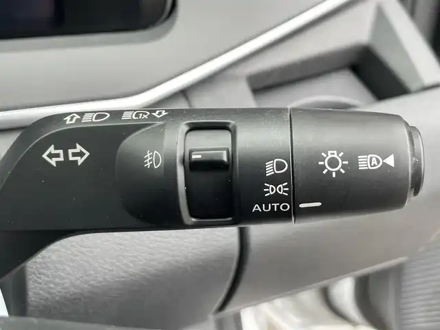 日産 ノート S 香川県 2021(令3)年 4.6万km ブリリアントシルバー 純正ディスプレイオーディオ/Bluetooth Audio/USB接続/アラウンドビューモニター/デジタルインナーミラー/スマートキーx2/プッシュスタート/衝突被害軽減ブレーキ/ブラインドスポットモニター/コーナーセンサー/ETC/LEDライト/オートライト