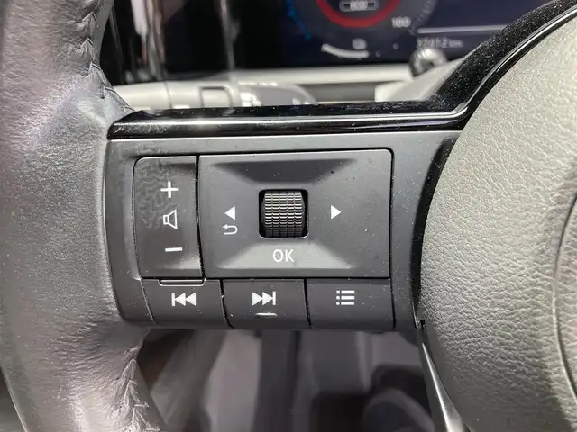 日産 オーラ G レザーエディション 香川県 2022(令4)年 3.8万km ピュアホワイトパール e-POWER（発電用エンジン/モーター駆動）/FF/フロアe-CVT/純正 9型ナビ MJ321D-L/（iPod/SD/FM/AM/TV/USB/Bluetooth/CD/DVD/REC AUDIO/ドラレコ）/インテリジェント アラウンドビューモニター（移動物検知機能付）/ドライブレコーダー 前後/ビルトイン ETC2.0/安全装備/・インテリジェント エマージェンシーブレーキ/・踏み間違い衝突防止アシスト/・標識検知機能（進入禁止、最高速度、一時停止）/・インテリジェント FCW（前方衝突予測警報）/・LDW（車線逸脱警報）/・インテリジェント DA（ふらつき警報）/・インテリジェント LI（車線逸脱防止支援システム）/・フロント & バックソナー/・インテリジェント BSI（後側方衝突防止支援システム）/・BSW（後側方車両検知警報）/・RCTA（後退時車両検知警報）/装備/・本革シート/・インテリジェント ルームミラー（デジタルインナーミラー）/・LEDヘッドライト/・アダプティブLEDヘッドライト（ハイビームアシスト付）/・電動パーキングブレーキ/・オートブレーキホールド/・USB電源ソケット/・純正17inAW/・保/取/ナビ取/ドラレコ取/・予備インテリキーx1