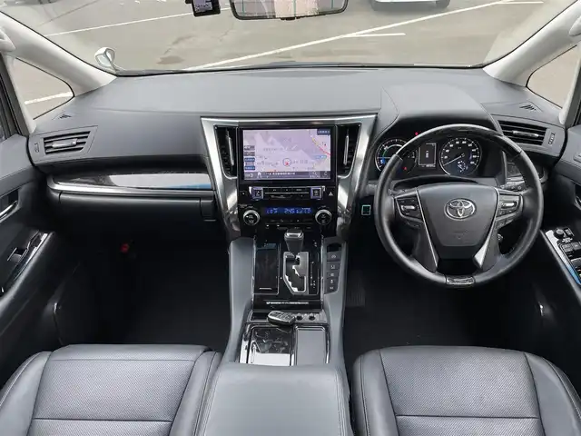 トヨタ アルファードハイブリット SR Cパッケージ 東京都 2022(令4)年 5万km ホワイトパールクリスタルシャイン ツインムーンルーフ/純正ナビ/バックモニター/プリクラッシュ/レーントレーシング/パーキングサポート/レーダークルーズ/シートヒーター/両側電動ドア/ＥＴＣ/ドライブレコーダー/電動リアゲート