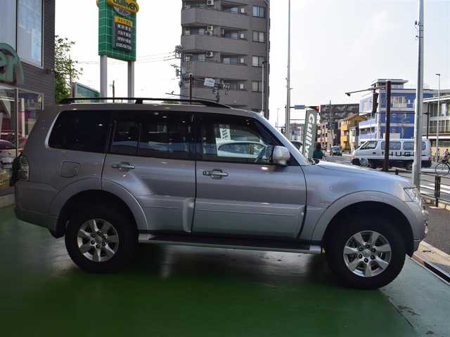 三菱 パジェロ ロング GR 神奈川県 2017(平29)年 10.4万km クールシルバーメタリック ワンオーナー/保証書/取扱説明書/純正ナビ・フルセグTV/CD・DVD・Bluetooth/バックカメラ/ETC/HIDライト/ルーフレール/リアデフロック/シートヒーター