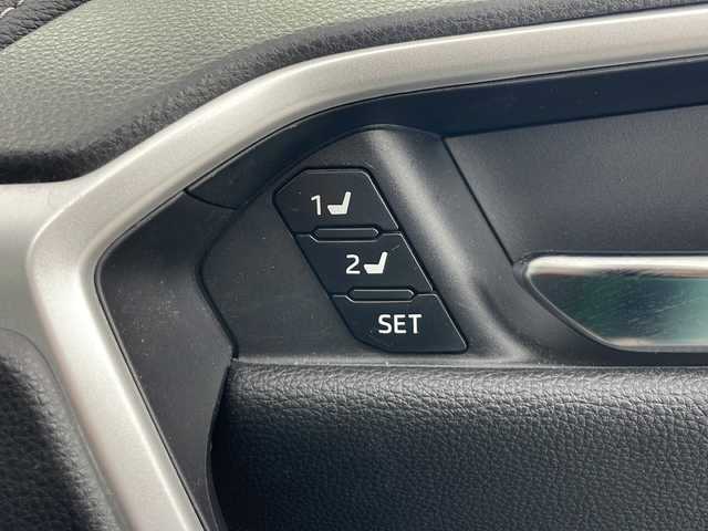 トヨタ ＲＡＶ４ G 秋田県 2021(令3)年 4.7万km アティチュードブラックマイカ 4WD/純正ディスプレイオーディオ/（AM/FM/BT/USB）/モデリスタフルエアロ/フロント・サイド・リアカメラ/電動パーキングブレーキ/オートホールド/レザーシート/D席パワーシート/シートメモリー/前席シートヒーター/ステアリングヒーター/オートライト/オートマチックハイビーム/フォグランプ/リアフォグランプ/スマートキー/スペアキー/トヨタセーフティーセンス/衝突被害軽減ブレーキ/レーンキープアシスト/パーキングサポートブレーキ/レーダークルーズコントロール/ビルトインETC/前後コーナーセンサー/ブラインドスポットモニター/純正１８インチアルミホイール/純正フロアマット