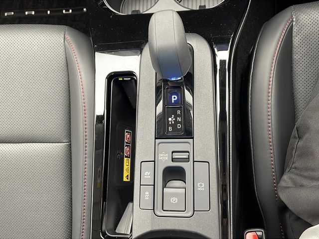 トヨタ プリウス Z 千葉県 2023(令5)年 1.3万km 黄 禁煙車/トヨタセーフティセンス/プリクラッシュブレーキ/レーンアシスト/オートハイビーム/ブラインドスポットモニター/レーダークルーズコントロール/サンルーフ/全方位カメラ/ワイヤレス充電/純正ディスプレイナビ/BT/USB/carplay/フルセグTV/ETC2.0 /デジタルインナーミラー/レザーシート/パワーシート・シートメモリー/シートヒーター・エアシート/ハンドルヒーター/スマートキー/プッシュスタート/ウインカーミラー/ドアバイザー/純正19インチアルミ