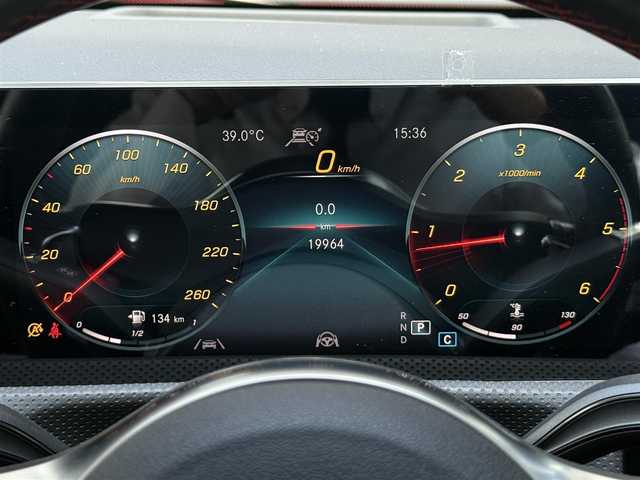 メルセデス・ベンツ ＣＬＡ２００ｄ AMGライン 和歌山県 2019(令1)年 2万km ジュピターレッド ワンオーナー /レザーEXP /アドバンスドパッケージ /赤黒レザー /パノラマSR /純正ナビ /フルセグ /全方位カメラ /HUD /ACC /レーダーSF /コーナーセンサー /マルチビームLED /シートヒーター /キーレスゴー /スペアキー /ETC