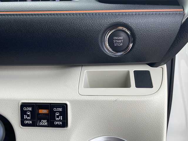 トヨタ シエンタ G 千葉県 2017(平29)年 4.9万km ホワイトパールクリスタルシャイン モデリスタエアロ/社外メモリナビ/　CD/DVD/BT/フルセグTV/両側パワースライドドア/ビルトインETC/バックカメラ/電動格納ミラー/革巻きステアリング/ステアリングスイッチ/スマートキー＆プッシュスタート/LEDヘッドライト