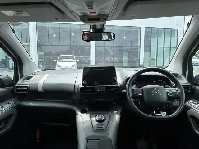 シトロエン シトロエン ベルランゴ シャイン 栃木県 2020(令2)年 3.9万km ブランバンキーズ 衝突軽減ブレーキ/パノラマガラスルーフ/AppleCarPlay/純正ナビ/フルセグTV/サイド・バックカメラ/ETC/ブラインドスポット/レーンキープアシスト/ACC/アクティブブレーキアシスト/パーキングセンサー/オートライト/スマートキー/ドライブレコーダー