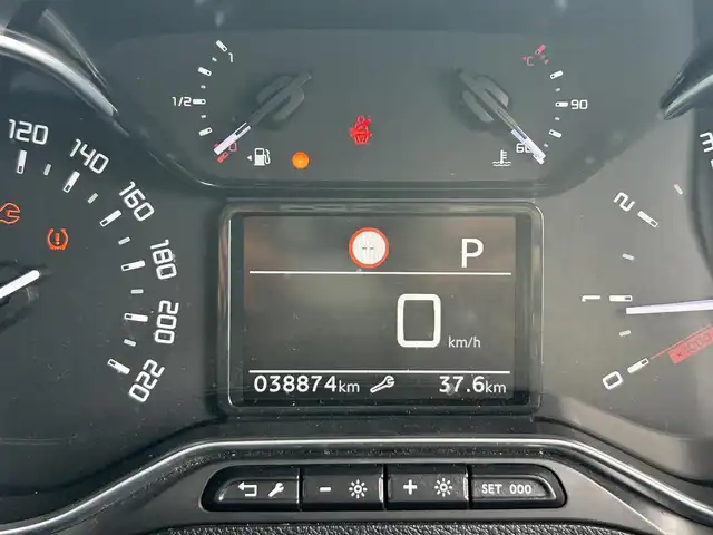シトロエン シトロエン ベルランゴ シャイン 栃木県 2020(令2)年 3.9万km ブランバンキーズ 衝突軽減ブレーキ/パノラマガラスルーフ/AppleCarPlay/純正ナビ/フルセグTV/サイド・バックカメラ/ETC/ブラインドスポット/レーンキープアシスト/ACC/アクティブブレーキアシスト/パーキングセンサー/オートライト/スマートキー/ドライブレコーダー