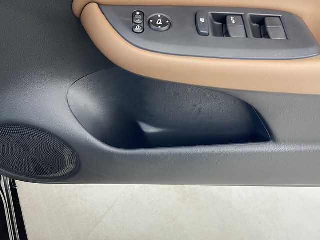 ホンダ フィット e:HEVリュクス 秋田県 2020(令2)年 4.9万km プレミアムグラマラスブロンズP 4WD/純正ナビ/(FM/AM/フルセグTV/Bluetooth/CD/DCD)/バックカメラ/ハーフレザーシート/ホンダセンシング/衝突軽減装置/レーンキープアシスト/コーナーセンサー/クルーズコントロール/横滑り防止装置/アイドリングストップ/オートブレーキホールド/ワイパーデアイサー/ビルトインETC/ドライブレコーダー/ステアリングリモコン/前席シートヒーター/ドアミラーヒーター/ステアリングヒーター/LEDヘッドライト/フォグランプ/オートライト/置くだけ充電/純正アルミホイール/純正フロアマット/プッシュスタート/スマートキー