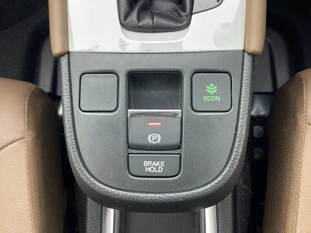 ホンダ フィット e:HEVリュクス 秋田県 2020(令2)年 4.9万km プレミアムグラマラスブロンズP 4WD/純正ナビ/(FM/AM/フルセグTV/Bluetooth/CD/DCD)/バックカメラ/ハーフレザーシート/ホンダセンシング/衝突軽減装置/レーンキープアシスト/コーナーセンサー/クルーズコントロール/横滑り防止装置/アイドリングストップ/オートブレーキホールド/ワイパーデアイサー/ビルトインETC/ドライブレコーダー/ステアリングリモコン/前席シートヒーター/ドアミラーヒーター/ステアリングヒーター/LEDヘッドライト/フォグランプ/オートライト/置くだけ充電/純正アルミホイール/純正フロアマット/プッシュスタート/スマートキー