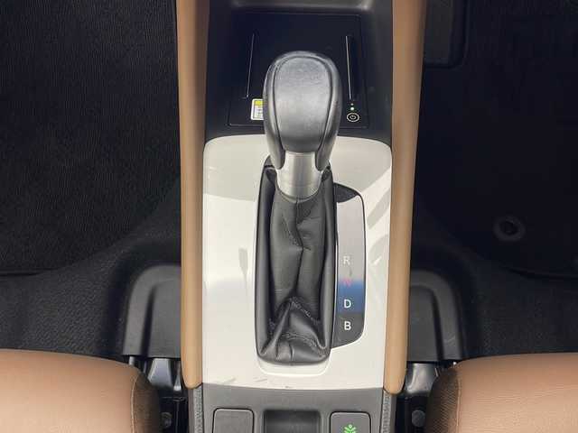 ホンダ フィット e:HEVリュクス 秋田県 2020(令2)年 4.9万km プレミアムグラマラスブロンズP 4WD/純正ナビ/(FM/AM/フルセグTV/Bluetooth/CD/DCD)/バックカメラ/ハーフレザーシート/ホンダセンシング/衝突軽減装置/レーンキープアシスト/コーナーセンサー/クルーズコントロール/横滑り防止装置/アイドリングストップ/オートブレーキホールド/ワイパーデアイサー/ビルトインETC/ドライブレコーダー/ステアリングリモコン/前席シートヒーター/ドアミラーヒーター/ステアリングヒーター/LEDヘッドライト/フォグランプ/オートライト/置くだけ充電/純正アルミホイール/純正フロアマット/プッシュスタート/スマートキー