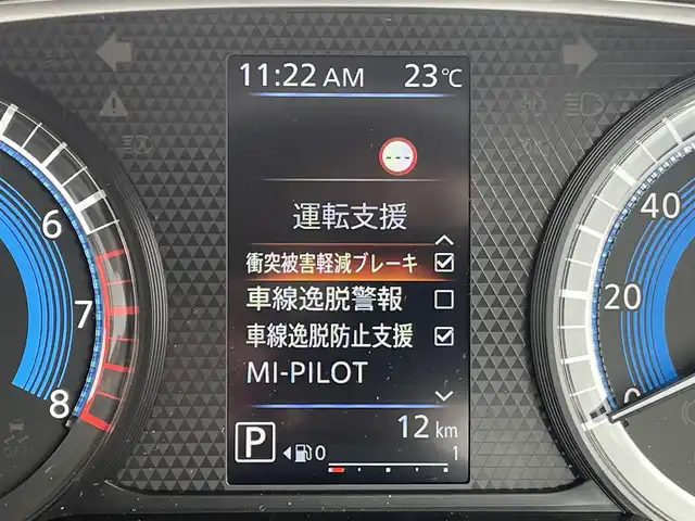 三菱 デリカミニ T プレミアム 東京都 2025(令7)年 0.1千km 緑 届出済未使用車/純正9インチディスプレイオーディオ/アラウンドビューモニター/マイパイロット/両側パワースライドドア/デジタルインナーミラー/ハーフレザーシート/シートヒーター/ステアリングヒーター/アイドリングストップ/コーナーセンサー/スマートキー/純正15インチアルミホイール