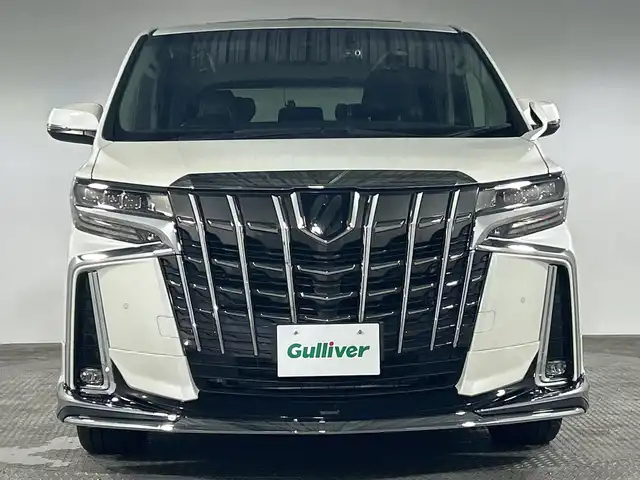 トヨタ アルファード S Cパッケージ 神奈川県 2022(令4)年 3.3万km ホワイトパールクリスタルシャイン トヨタセーフティセンス/純正メーカーナビ/・BT/フルセグTV/MiraCast/AM/FM/バックカメラ/純正フリップダウンモニター/デジタルインナーミラー/ツインムーンルーフ/BSM/レザーシート/パワーシート(D/N/2列目)/シートヒーター(D/N)/ベンチレーション(D/N)/メモリシート(D)/ビルトインETC/前後ドライブレコーダー/電動サイドブレーキ/オートブレーキホールド/電動リアゲート/ウッドコンビ調ステアリング/ステアリングスイッチ/ステアリングヒーター/Autoライト/2列目サンシェード/MTモード/三眼LEDヘッドライト/AFS/フォグランプ/モデリスタ(F/R)/純正フロアマット/純正ドアバイザー/純正18インチアルミホイール