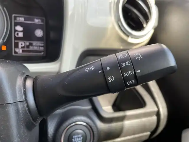 スズキ クロスビー HYBRID MZ 石川県 2019(平31)年 3.2万km ベージュ 社外メモリーナビ/社外CD/DVD/フルセグTV/バックカメラ/LEDヘッドライト/ETC/ドライブレコーダー/スマートキー/プッシュスタート/レーダーブレーキ/クルーズコントロール/純正アルミホイール/シートヒーター/保証書