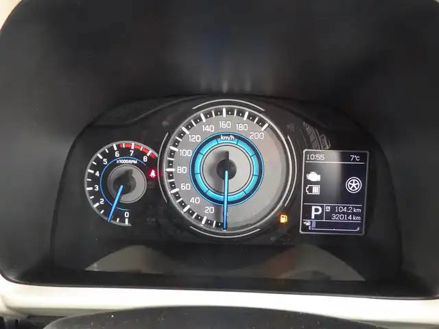 スズキ クロスビー HYBRID MZ 千葉県 2019(平31)年 3.2万km キャラバンアイボリーパールメタリック/ブラック 2トーンルーフ 175/60R16/スズキセーフティサポート/クルーズコントロール/アイドリングストップ/社外メモリーナビ/地デジTV/【DVD/CD再生機能　Bluetooth接続】/バックカメラ/前席シートヒーター/革巻きステアリング/パドルシフト/ETC/LEDヘッドライト/フォグライト/ウインカーミラー/純正16インチアルミホイル/サイド/カーテンエアバッグ/スマートキー