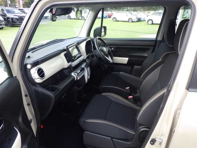 スズキ クロスビー HYBRID MZ 千葉県 2019(平31)年 3.2万km キャラバンアイボリーパールメタリック/ブラック 2トーンルーフ 175/60R16/スズキセーフティサポート/クルーズコントロール/アイドリングストップ/社外メモリーナビ/地デジTV/【DVD/CD再生機能　Bluetooth接続】/バックカメラ/前席シートヒーター/革巻きステアリング/パドルシフト/ETC/LEDヘッドライト/フォグライト/ウインカーミラー/純正16インチアルミホイル/サイド/カーテンエアバッグ/スマートキー