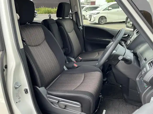 日産 セレナ HWS S HV Vセレ +Sefty 奈良県 2015(平27)年 7.1万km ブリリアントホワイトパール 純正フルセグナビ　/Ｂｌｕｅｔｏｏｔｈ　/ＣＤ／ＤＶＤ　/ＥＴＣ /クルーズコントロール /全方位モニター　/純正フロアマット　/純正ＬＥＤヘッドライト　/レーンキープアシスト　/両側パワースライドドア　/フォグランプ