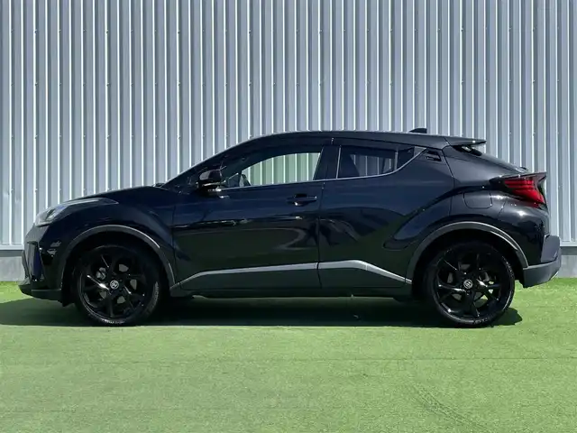トヨタ Ｃ－ＨＲ G モード ネロ セーフティプラス 香川県 2020(令2)年 5.7万km ブラックマイカ トヨタセーフティーセンス/・プリクラッシュ（衝突軽減）/・LDA（車線逸脱警報）/純正9型ディスプレイオーディオ/・コネクトナビ機能付き/パノラミックビューモニターOP/バックカメラ/ハーフレザーシート/シートヒーター/革巻きステアリング/ステアリングリモコン/レーダークルーズコントロール/LEDヘッドライト/LEDフォグライト/オートハイビーム/オートライト/前後ドライブレコーダー/純正18インチアルミホイール/スマートキー/プッシュスタート