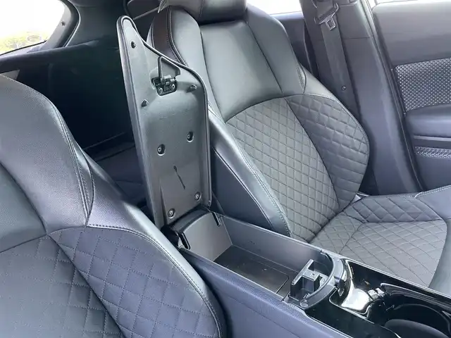 トヨタ Ｃ－ＨＲ G モード ネロ セーフティプラス 香川県 2020(令2)年 5.7万km ブラックマイカ トヨタセーフティーセンス/・プリクラッシュ（衝突軽減）/・LDA（車線逸脱警報）/純正9型ディスプレイオーディオ/・コネクトナビ機能付き/パノラミックビューモニターOP/バックカメラ/ハーフレザーシート/シートヒーター/革巻きステアリング/ステアリングリモコン/レーダークルーズコントロール/LEDヘッドライト/LEDフォグライト/オートハイビーム/オートライト/前後ドライブレコーダー/純正18インチアルミホイール/スマートキー/プッシュスタート