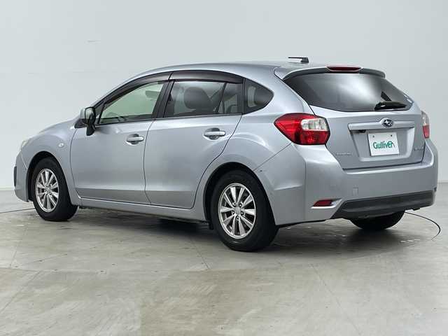 スバル インプレッサ スポーツ 1．6i－L 道央・札幌 2012(平24)年 6.2万km アイスシルバーメタリック ・4WD/・寒冷地仕様/・純正ナビ&CD&DVD&SD&BT&TV/・バックカメラ/・ETC/・ドアミラーヒーター/・HIDヘッドライト/・スマートキー/・スペアキー/・純正15インチAW/・スタッドレス積込