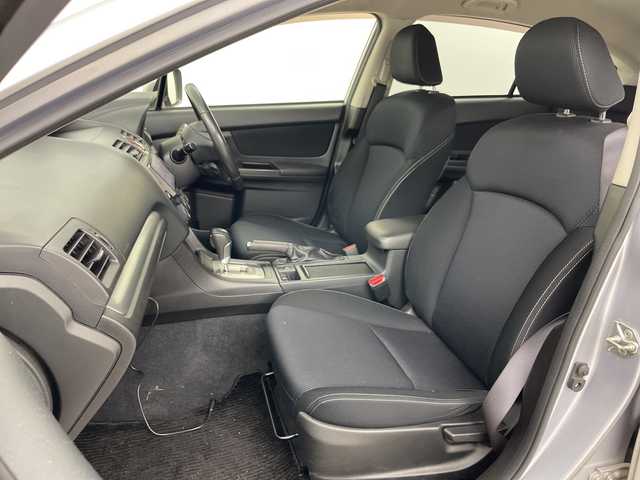 スバル インプレッサ スポーツ 1．6i－L 道央・札幌 2012(平24)年 6.2万km アイスシルバーメタリック ・4WD/・寒冷地仕様/・純正ナビ&CD&DVD&SD&BT&TV/・バックカメラ/・ETC/・ドアミラーヒーター/・HIDヘッドライト/・スマートキー/・スペアキー/・純正15インチAW/・スタッドレス積込