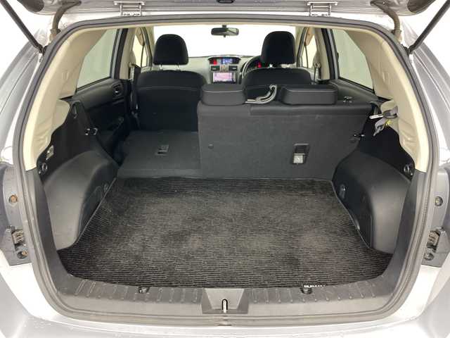 スバル インプレッサ スポーツ 1．6i－L 道央・札幌 2012(平24)年 6.2万km アイスシルバーメタリック ・4WD/・寒冷地仕様/・純正ナビ&CD&DVD&SD&BT&TV/・バックカメラ/・ETC/・ドアミラーヒーター/・HIDヘッドライト/・スマートキー/・スペアキー/・純正15インチAW/・スタッドレス積込