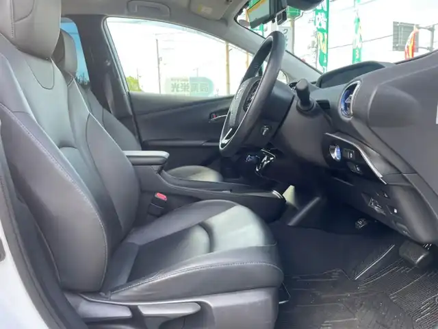 トヨタ プリウス S ツーリングセレクション 山口県 2022(令4)年 3.2万km プラチナホワイトパールマイカ 登録時走行距離/　【31909km】/ワンオーナー/保証書/取扱説明書/純正ナビ/CD/DVD/フルセグTV/Bluetooth/モデリスタ/バックカメラ/ドライブレコーダー/デジタルインナーミラー/レーダークルーズコントロール/D+N席シートヒーター/LEDヘッドライト/フォグライト/オートライト/オートマチックハイビーム/ETC2.0/スペアキー×1/エンジンスターター/ドアバイザー/純正フロアマット