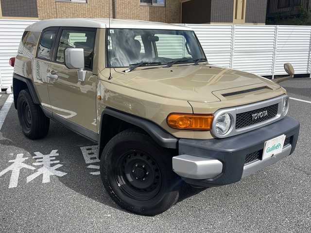 トヨタ ＦＪクルーザー 広島県 2015(平27)年 9.1万km ベージュ/ホワイト /登録時走行距離/　　　　　　　90199キロ/4WD/純正ナビ/バックカメラ/地デジ/ETC/新車時整備手帳/　　【保証書】/取扱説明書/