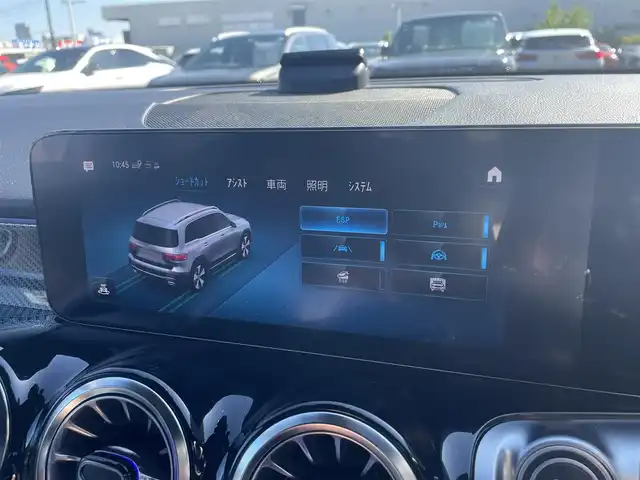 メルセデス・ベンツ Ｍ・ベンツ ＧＬＢ２００ｄ 4マチック AMGライン 滋賀県 2023(令5)年 1.8万km デジタルホワイト サンルーフ　/ＡＭＧライン　/ハーフレザー　/・メモリ付きパワーシート　/・シートヒーター/レーダーセーフティＰＫＧ　/ＡＣＣ　/ＢＳＭ　/３６０°カメラ　/アンビエントライト　/純正ナビ（ＢＴ／ＤＴＶ／ＣａｒＰｌａｙ）/ワイヤレスチャージ/純正19インチAW