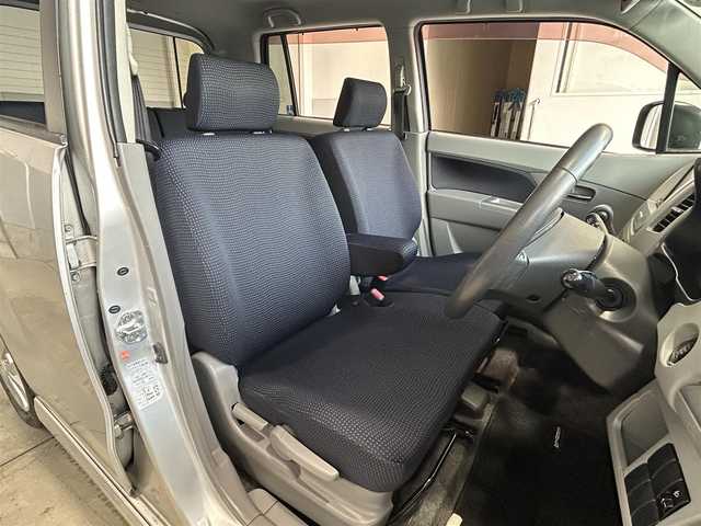 スズキ ワゴンＲ FX－LTDⅡ 愛知県 2010(平22)年 6.1万km シルキーシルバーメタリック 社外メモリナビ/フルセグテレビ/バックカメラ/Bluetooth/ウィンカーミラー/ドアバイザー/プッシュスタート/ETC/レザーステアリング