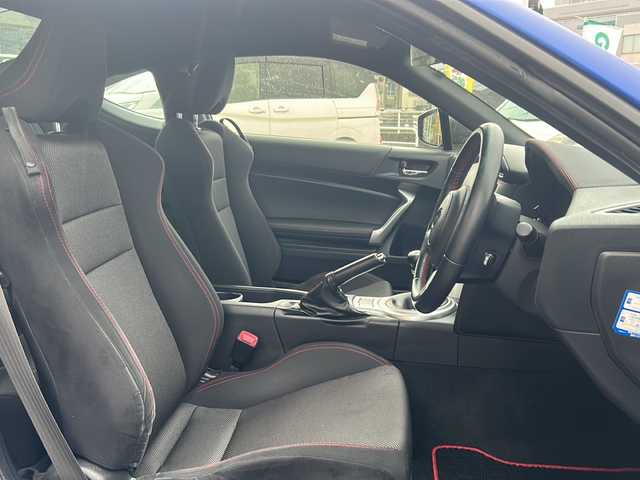 スバル ＢＲＺ S 大阪府 2018(平30)年 7.4万km WRブルーパール 純正ナビ(TV、BT、DVD)/バックカメラ/革巻きステアリング/ステアリングスイッチ/クルーズコントロール/電動格納ミラー/純正17インチアルミホイール/ETC