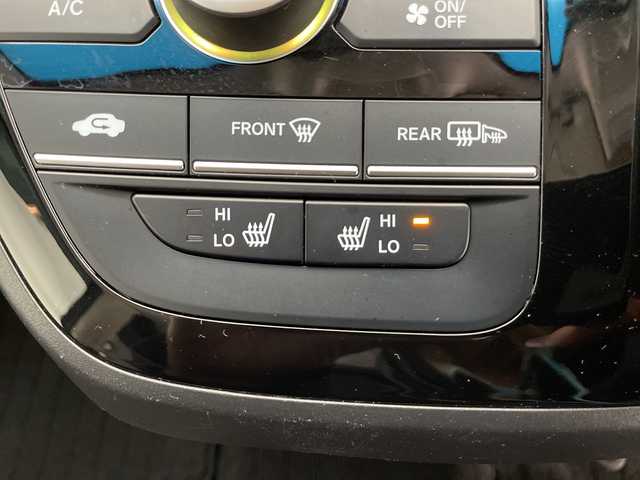 ホンダ フリード ハイブリット クロスター 長野県 2023(令5)年 2.9万km クリスタルブラックパール 純正メモリナビ（型番VXM-234VFi）/（フルセグTV＆CD＆DVD＆SD＆BL＆USB＆iPod＆AUX＆FM・AM）/バックカメラ/ホンダセンシング/・クルーズコントロール（追従あり）/・レーンキープアシスト/・衝突被害軽減システム/・クリアランスソナー/純正エンジンスターター/ビルトインETC/ドライブレコーダー（前後）/両側パワースライドドア/ワイパーデアイサー/LEDヘッドライト/フォグランプ/オートライト/シートヒーター（前席）/2列目サンシェード/純正フロアマット/15インチ純正アルミホイール/ドアバイザー/スマートキー