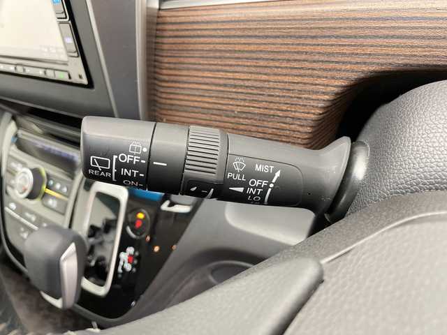 ホンダ フリード ハイブリット クロスター 長野県 2023(令5)年 2.9万km クリスタルブラックパール 純正メモリナビ（型番VXM-234VFi）/（フルセグTV＆CD＆DVD＆SD＆BL＆USB＆iPod＆AUX＆FM・AM）/バックカメラ/ホンダセンシング/・クルーズコントロール（追従あり）/・レーンキープアシスト/・衝突被害軽減システム/・クリアランスソナー/純正エンジンスターター/ビルトインETC/ドライブレコーダー（前後）/両側パワースライドドア/ワイパーデアイサー/LEDヘッドライト/フォグランプ/オートライト/シートヒーター（前席）/2列目サンシェード/純正フロアマット/15インチ純正アルミホイール/ドアバイザー/スマートキー