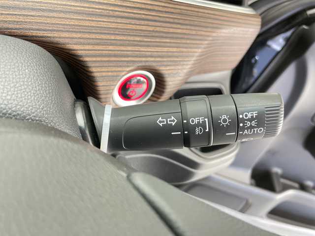 ホンダ フリード ハイブリット クロスター 長野県 2023(令5)年 2.9万km クリスタルブラックパール 純正メモリナビ（型番VXM-234VFi）/（フルセグTV＆CD＆DVD＆SD＆BL＆USB＆iPod＆AUX＆FM・AM）/バックカメラ/ホンダセンシング/・クルーズコントロール（追従あり）/・レーンキープアシスト/・衝突被害軽減システム/・クリアランスソナー/純正エンジンスターター/ビルトインETC/ドライブレコーダー（前後）/両側パワースライドドア/ワイパーデアイサー/LEDヘッドライト/フォグランプ/オートライト/シートヒーター（前席）/2列目サンシェード/純正フロアマット/15インチ純正アルミホイール/ドアバイザー/スマートキー