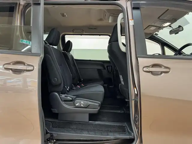 トヨタ ノア X 群馬県 2015(平27)年 7.4万km ダークシェリーマイカM 純正9インチナビ/　フルセグ/BT/CD/DVD/SD/バックカメラ/フリップダウンモニター/両側パワースライドドア/ビルトインETC/ドライブレコーダー/アイドリングストップ/LEDヘッドライト/オートライト/左右独立温度調整オートエアコン/スマートキー/プッシュスタート