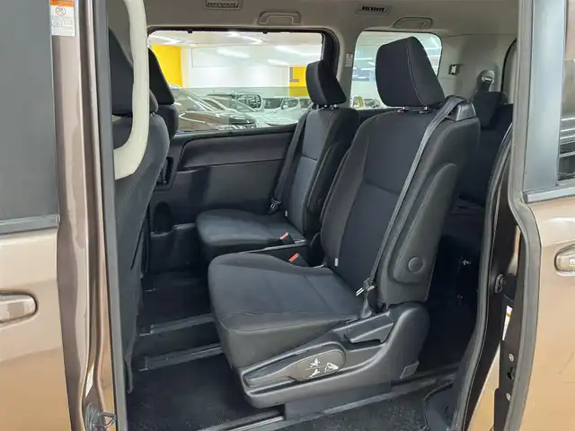 トヨタ ノア X 群馬県 2015(平27)年 7.4万km ダークシェリーマイカM 純正9インチナビ/　フルセグ/BT/CD/DVD/SD/バックカメラ/フリップダウンモニター/両側パワースライドドア/ビルトインETC/ドライブレコーダー/アイドリングストップ/LEDヘッドライト/オートライト/左右独立温度調整オートエアコン/スマートキー/プッシュスタート