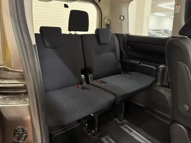 トヨタ ノア X 群馬県 2015(平27)年 7.4万km ダークシェリーマイカM 純正9インチナビ/　フルセグ/BT/CD/DVD/SD/バックカメラ/フリップダウンモニター/両側パワースライドドア/ビルトインETC/ドライブレコーダー/アイドリングストップ/LEDヘッドライト/オートライト/左右独立温度調整オートエアコン/スマートキー/プッシュスタート