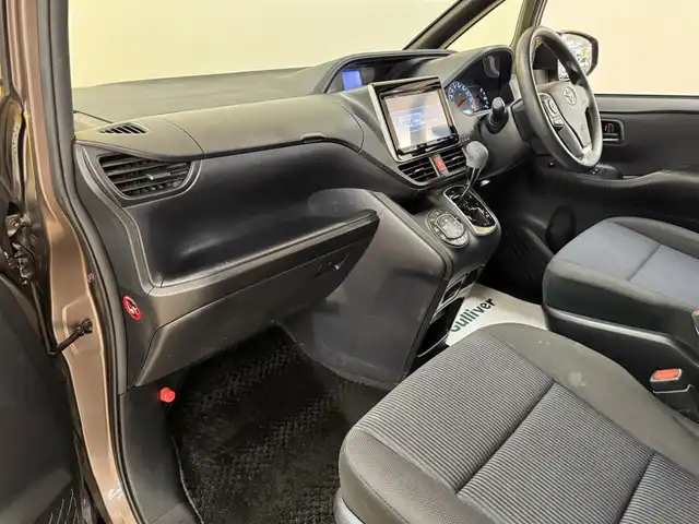 トヨタ ノア X 群馬県 2015(平27)年 7.4万km ダークシェリーマイカM 純正9インチナビ/　フルセグ/BT/CD/DVD/SD/バックカメラ/フリップダウンモニター/両側パワースライドドア/ビルトインETC/ドライブレコーダー/アイドリングストップ/LEDヘッドライト/オートライト/左右独立温度調整オートエアコン/スマートキー/プッシュスタート