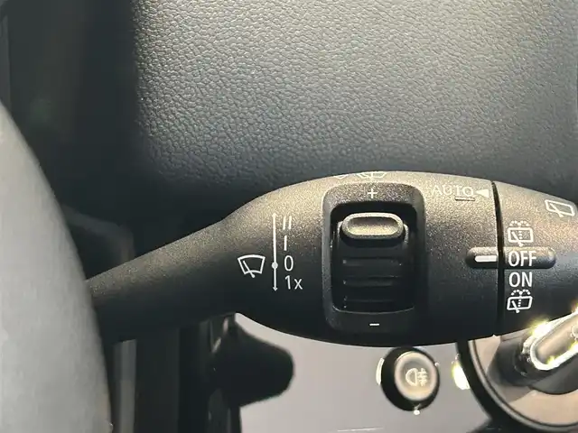 ＭＩＮＩ ミニ クロスオーバー クーパー D 愛知県 2017(平29)年 6.6万km チリ・レッド 純正ナビ/バックカメラ/ビルトインETC/ドライブレコーダー/パワーバックドア/クルーズコントロール/LEDヘッドライト/LEDフォグランプ/追従クルーズコントロール