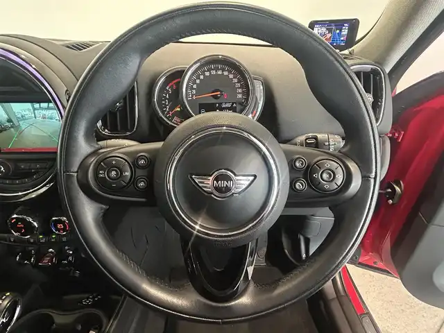 ＭＩＮＩ ミニ クロスオーバー クーパー D 愛知県 2017(平29)年 6.6万km チリ・レッド 純正ナビ/バックカメラ/ビルトインETC/ドライブレコーダー/パワーバックドア/クルーズコントロール/LEDヘッドライト/LEDフォグランプ/追従クルーズコントロール