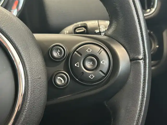 ＭＩＮＩ ミニ クロスオーバー クーパー D 愛知県 2017(平29)年 6.6万km チリ・レッド 純正ナビ/バックカメラ/ビルトインETC/ドライブレコーダー/パワーバックドア/クルーズコントロール/LEDヘッドライト/LEDフォグランプ/追従クルーズコントロール