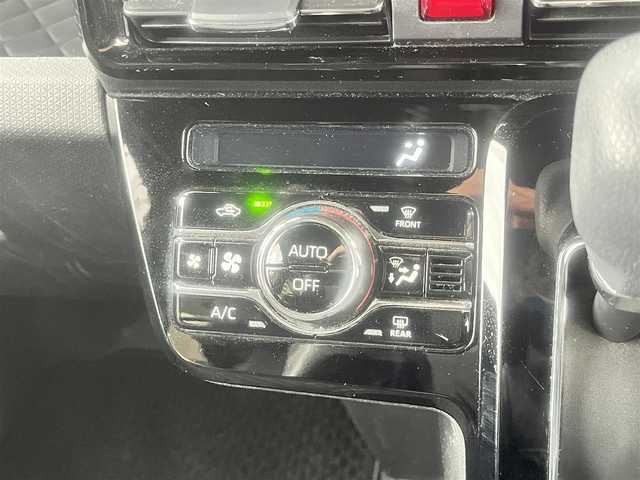 ダイハツ タント カスタム X 島根県 2021(令3)年 5.3万km ブラックマイカメタリック 4WD/純正9型ＳＤナビ　/(ＤＶＤ再生/Ｂｌｕｅｔｏｏｔｈ接続)　/バックカメラ　/両側パワースライドドア　/前後コーナーセンサー　/レーンアシスト　/衝突回避支援ブレーキ機能　/前席シートヒーター　/オートハイビーム／ライト　/純正ＬＥＤヘッドライト/純正14インチアルミホイール　/純正フロアマット