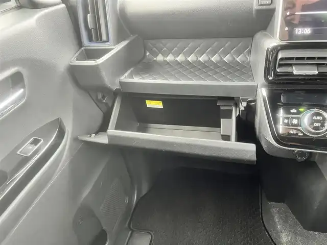 ダイハツ タント カスタム X 島根県 2021(令3)年 5.3万km ブラックマイカメタリック 4WD/純正9型ＳＤナビ　/(ＤＶＤ再生/Ｂｌｕｅｔｏｏｔｈ接続)　/バックカメラ　/両側パワースライドドア　/前後コーナーセンサー　/レーンアシスト　/衝突回避支援ブレーキ機能　/前席シートヒーター　/オートハイビーム／ライト　/純正ＬＥＤヘッドライト/純正14インチアルミホイール　/純正フロアマット