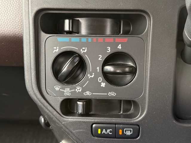 トヨタ タンク X S 大阪府 2020(令2)年 4万km パールホワイトⅢ /社外メモリナビ/・FM・AM・BT・AUX・CD//バックカメラ//スマートキー//プッシュスタート//ETC//アイドリングストップ//片側パワースライドドア//衝突被害軽減システム//前後コーナーセンサー//サンシェード//オートマチックハイビーム//盗難防止装置//保証書//取扱説明書