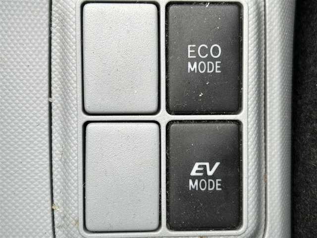 トヨタ アクア S 新潟県 2013(平25)年 10.4万km コバルトブルーメタリック 純正ナビ/（Bluetooth、ワンセグ、FM/AM、CD/DVD）/ETC（Panasonic：ECO　Mood）/純正フロアマット/LEDライト/スペアキー/プッシュスタート/スマートキー/横滑り防止/ABS
