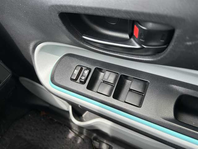 トヨタ アクア S 新潟県 2013(平25)年 10.4万km コバルトブルーメタリック 純正ナビ/（Bluetooth、ワンセグ、FM/AM、CD/DVD）/ETC（Panasonic：ECO　Mood）/純正フロアマット/LEDライト/スペアキー/プッシュスタート/スマートキー/横滑り防止/ABS