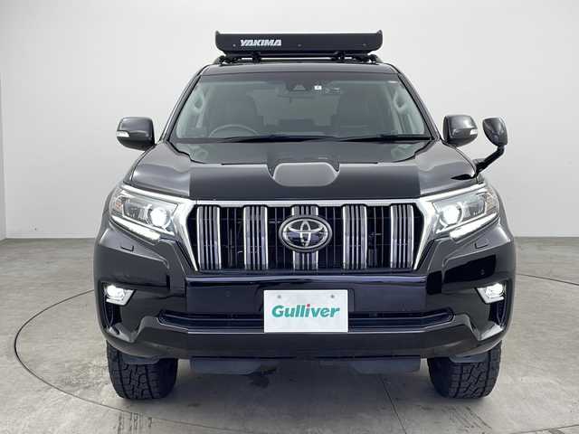 トヨタ ランドクルーザー プラド TX Lパッケージ 兵庫県 2020(令2)年 3.3万km ブラック ・ワンオーナー車/・ALPINE9インチナビ&TV&CD&DVD&SD&HDMI&BT/・ALIPINEヘッドレストリアモニターX2/・革シート/・パワーシート/・シートヒーター/・レーダークルーズコントロール/・社外GPSレーダー/・前後ドライブレコーダー/・ビルトインETC/・バックモニター/・クリアナンスソナー/・サンルーフ/・モンスタテレーン17インチAW/・YAKIMAルーフキャリア/・XWAGヒッチメンバーリアカーゴ/・純正サイドステップ/・LEDオートライト/・フォグランプ/・オートマチックハイビーム/・トヨタセーフティセンス/・レーンディパーチャーアラート/・プリクラッシュセーフティ/・ヘッドライトウォッシャー/・４WD