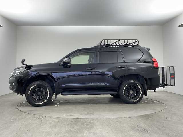 トヨタ ランドクルーザー プラド TX Lパッケージ 兵庫県 2020(令2)年 3.3万km ブラック ・ワンオーナー車/・ALPINE9インチナビ&TV&CD&DVD&SD&HDMI&BT/・ALIPINEヘッドレストリアモニターX2/・革シート/・パワーシート/・シートヒーター/・レーダークルーズコントロール/・社外GPSレーダー/・前後ドライブレコーダー/・ビルトインETC/・バックモニター/・クリアナンスソナー/・サンルーフ/・モンスタテレーン17インチAW/・YAKIMAルーフキャリア/・XWAGヒッチメンバーリアカーゴ/・純正サイドステップ/・LEDオートライト/・フォグランプ/・オートマチックハイビーム/・トヨタセーフティセンス/・レーンディパーチャーアラート/・プリクラッシュセーフティ/・ヘッドライトウォッシャー/・４WD