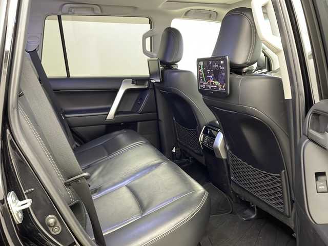 トヨタ ランドクルーザー プラド TX Lパッケージ 兵庫県 2020(令2)年 3.3万km ブラック ・ワンオーナー車/・ALPINE9インチナビ&TV&CD&DVD&SD&HDMI&BT/・ALIPINEヘッドレストリアモニターX2/・革シート/・パワーシート/・シートヒーター/・レーダークルーズコントロール/・社外GPSレーダー/・前後ドライブレコーダー/・ビルトインETC/・バックモニター/・クリアナンスソナー/・サンルーフ/・モンスタテレーン17インチAW/・YAKIMAルーフキャリア/・XWAGヒッチメンバーリアカーゴ/・純正サイドステップ/・LEDオートライト/・フォグランプ/・オートマチックハイビーム/・トヨタセーフティセンス/・レーンディパーチャーアラート/・プリクラッシュセーフティ/・ヘッドライトウォッシャー/・４WD